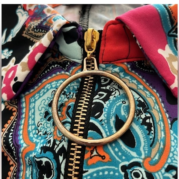 Mackenzie & James,Gorgeous
Floral/Paisley, 1/4 Zip/Circle-Pull, Stretch,Size S - Picture 2 of 9